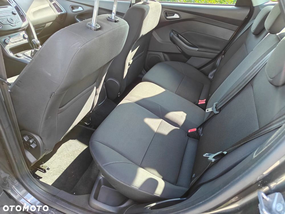 Ford Focus 1.6 Ambiente - 5