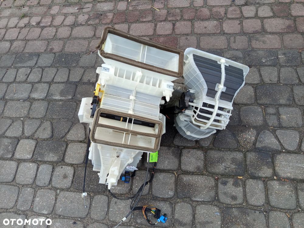 FIAT GRANDE PUNTO 1.4 8V NAGRZEWNICA - 1