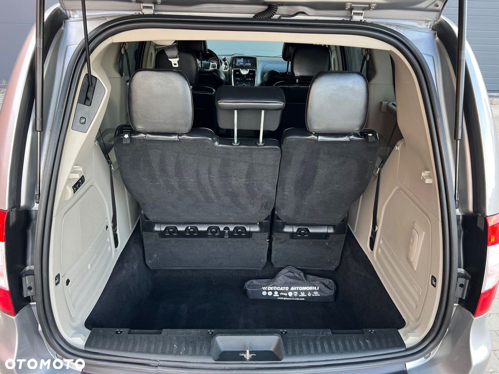 Lancia Voyager 2.8 Multijet 16v Platinum - 15