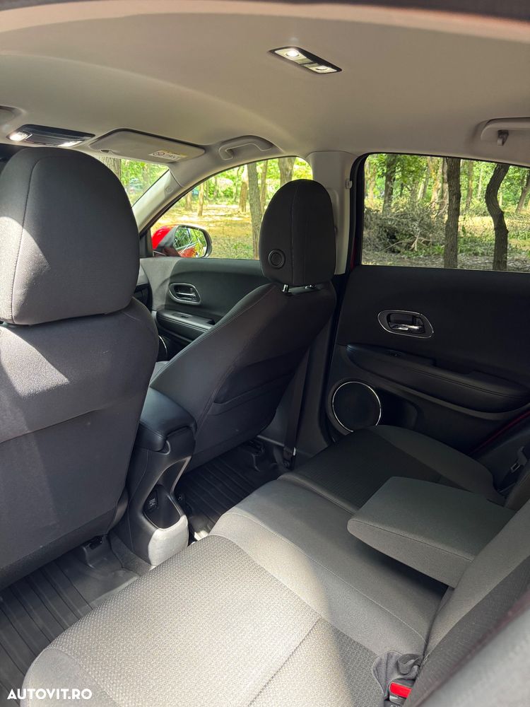 Honda HR-V 1.5 i-VTEC 4x2 CVT Elegance - 8