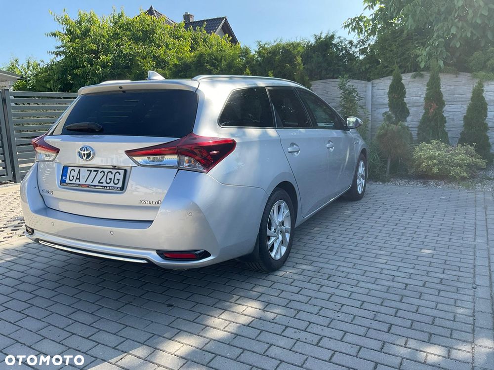 Toyota Auris Hybrid 135 Prestige - 4