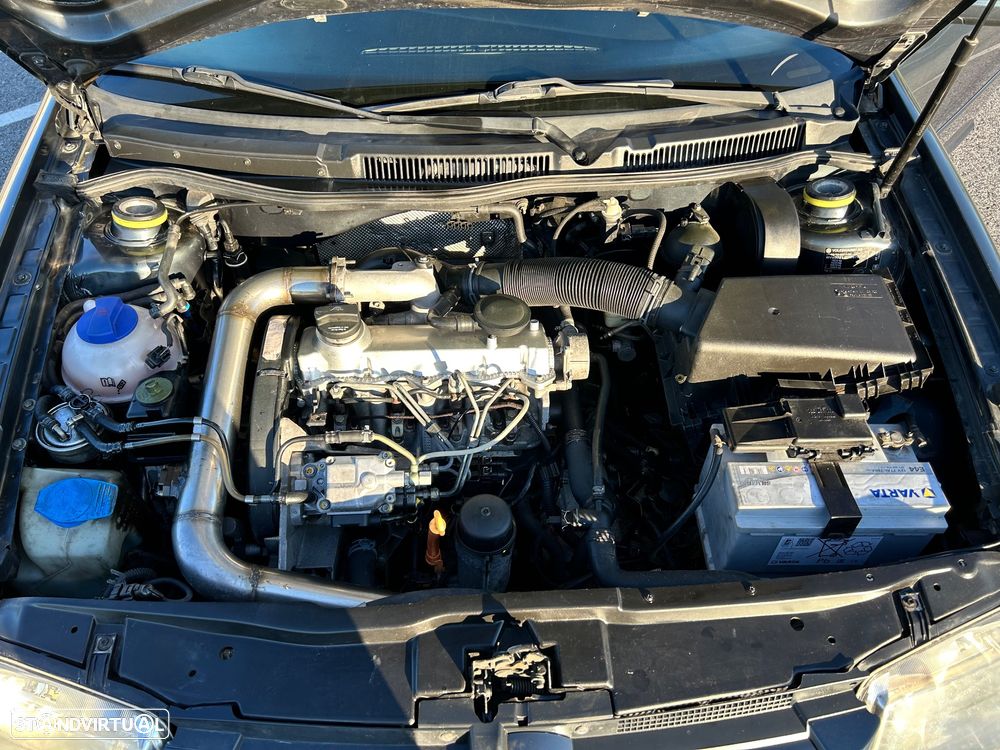 VW Bora 1.9 TDi Highline - 8