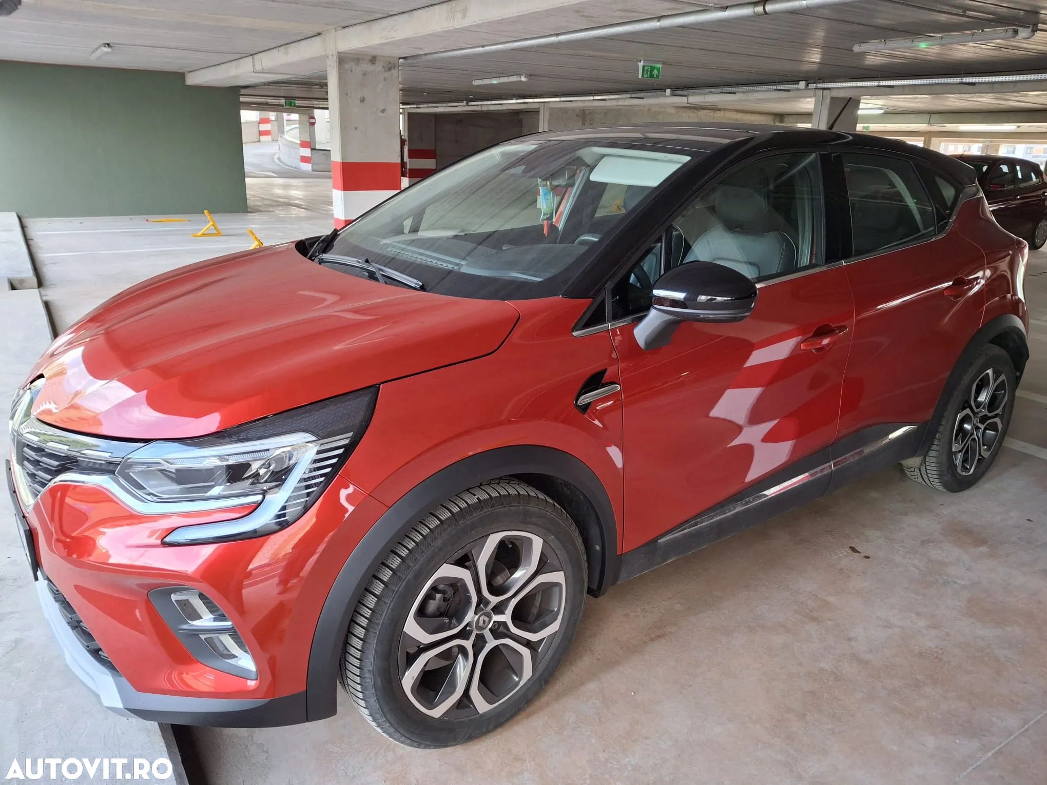 Renault Captur TCe FAP Intens - 1