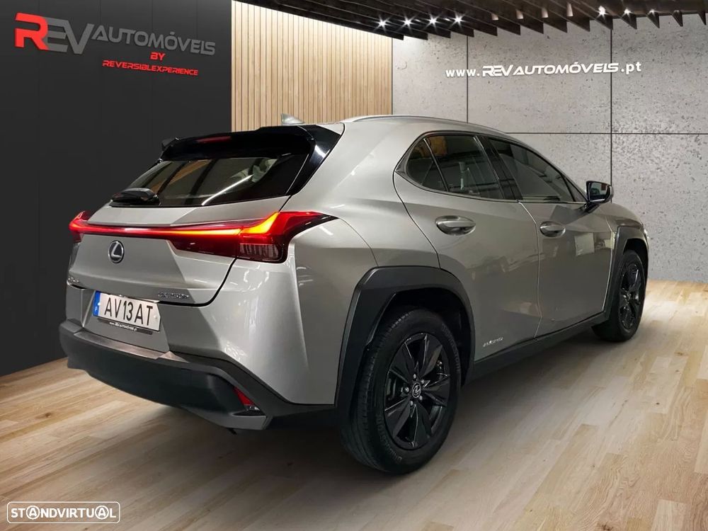 Lexus UX 250h Executive+ - 3