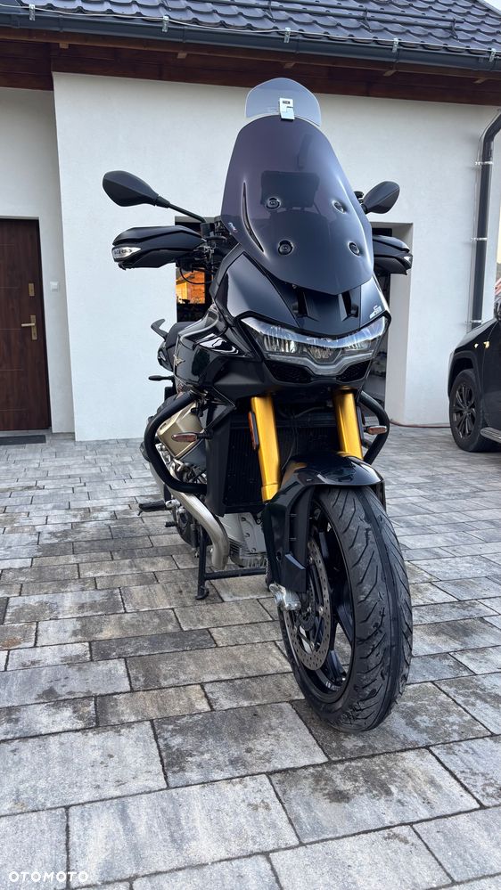 Moto Guzzi V100 Mandello - 19