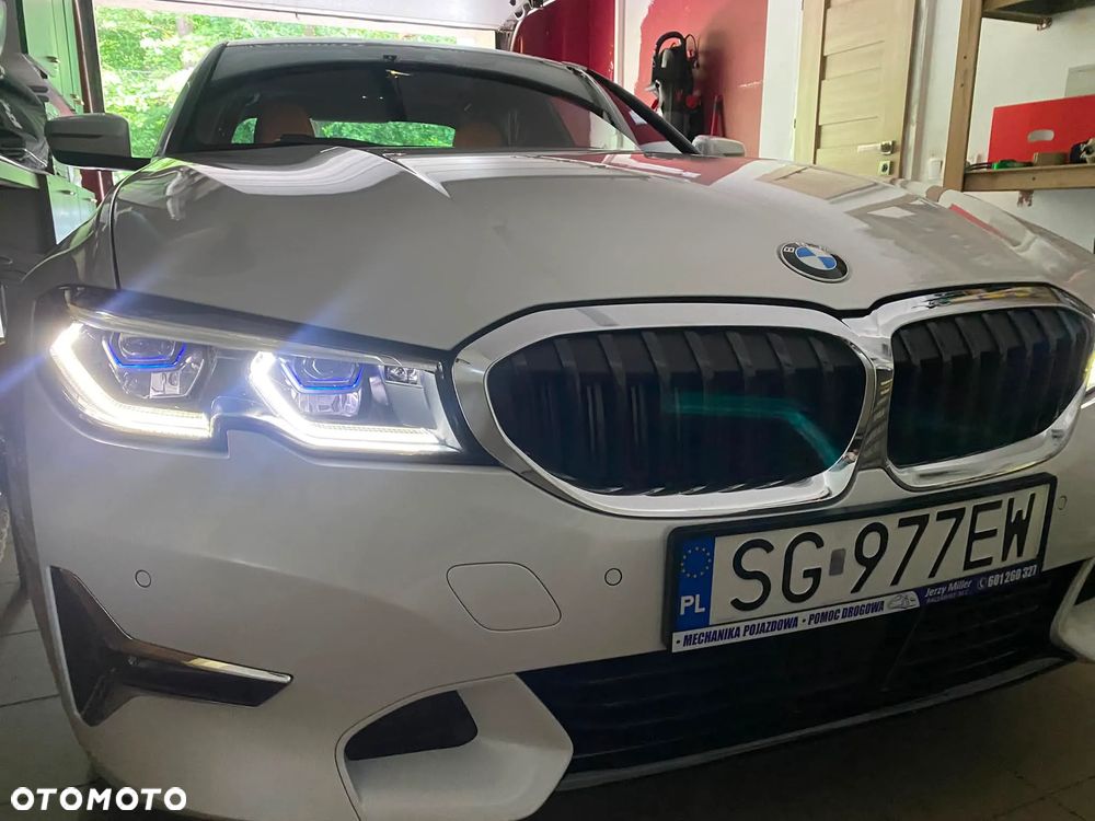 BMW Seria 3 320d xDrive Edition Luxury Line Purity - 25