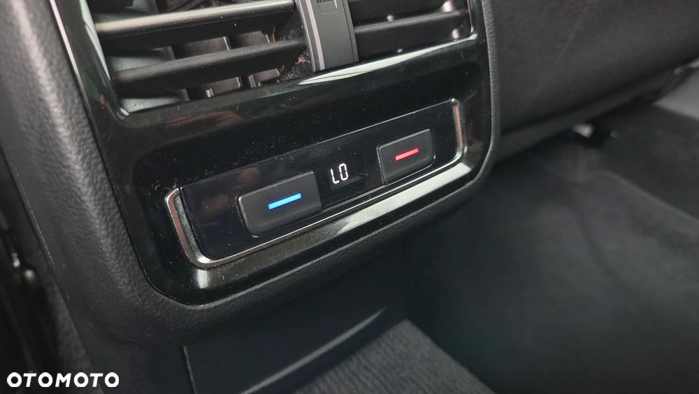 Volkswagen Passat Variant - 24