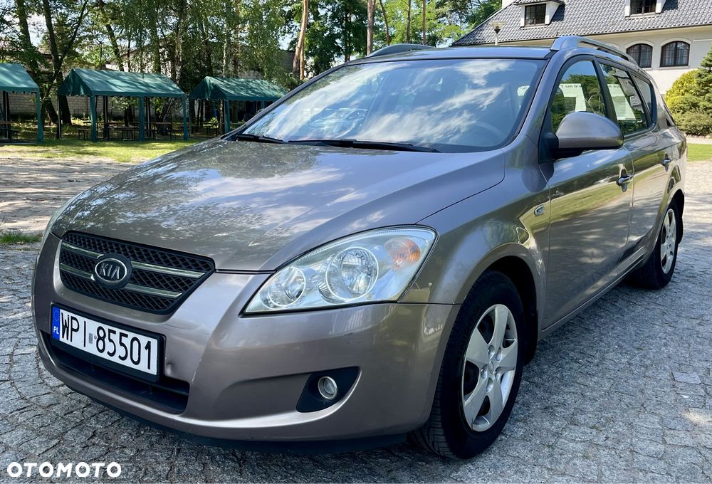 Kia Ceed - 1