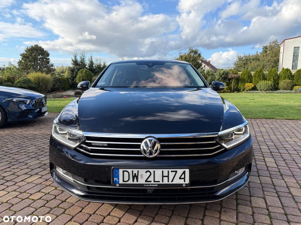 Volkswagen Passat - 2