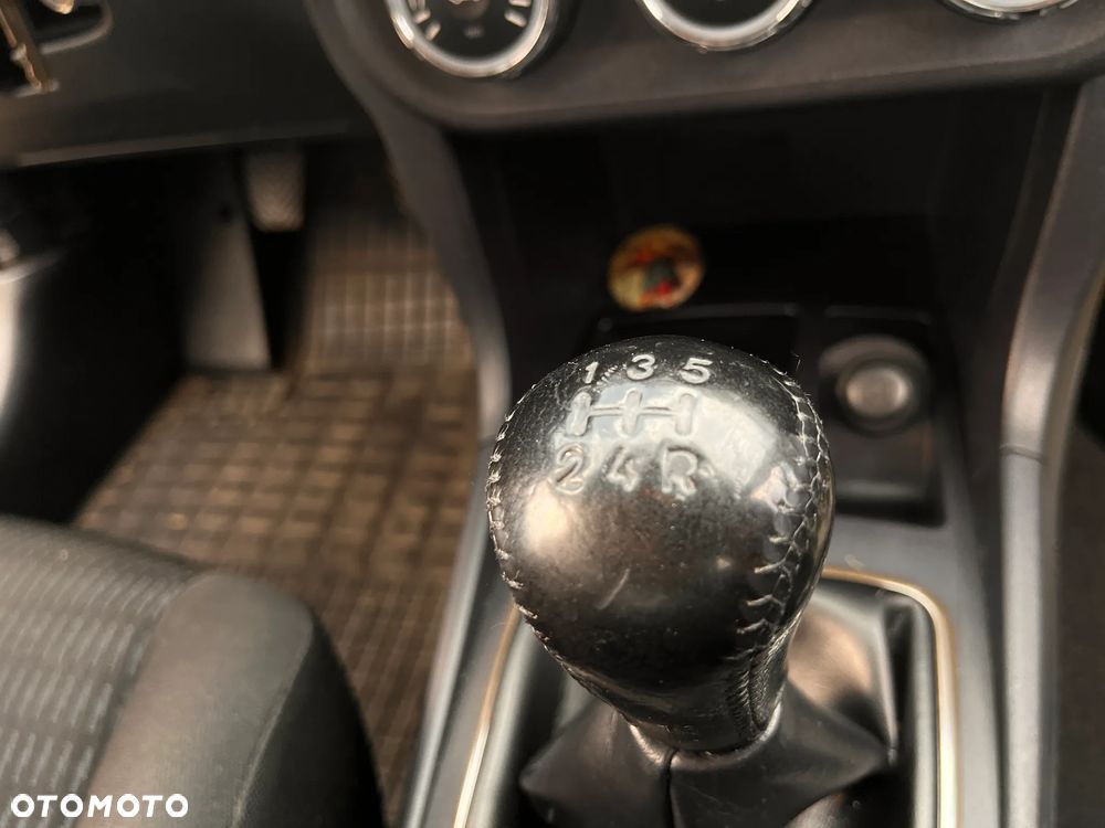 Mitsubishi Lancer 1.6 Invite - 14