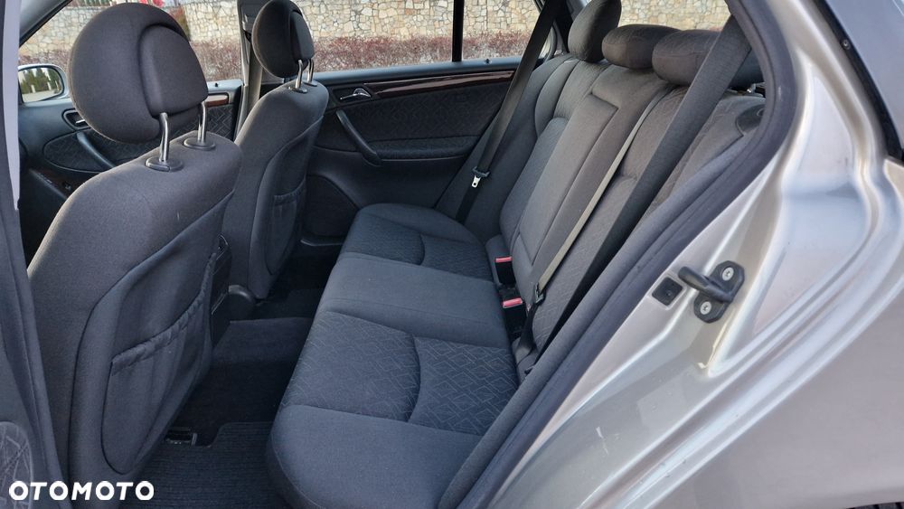 Mercedes-Benz Klasa C 200 Kompressor Automatik Elegance - 24