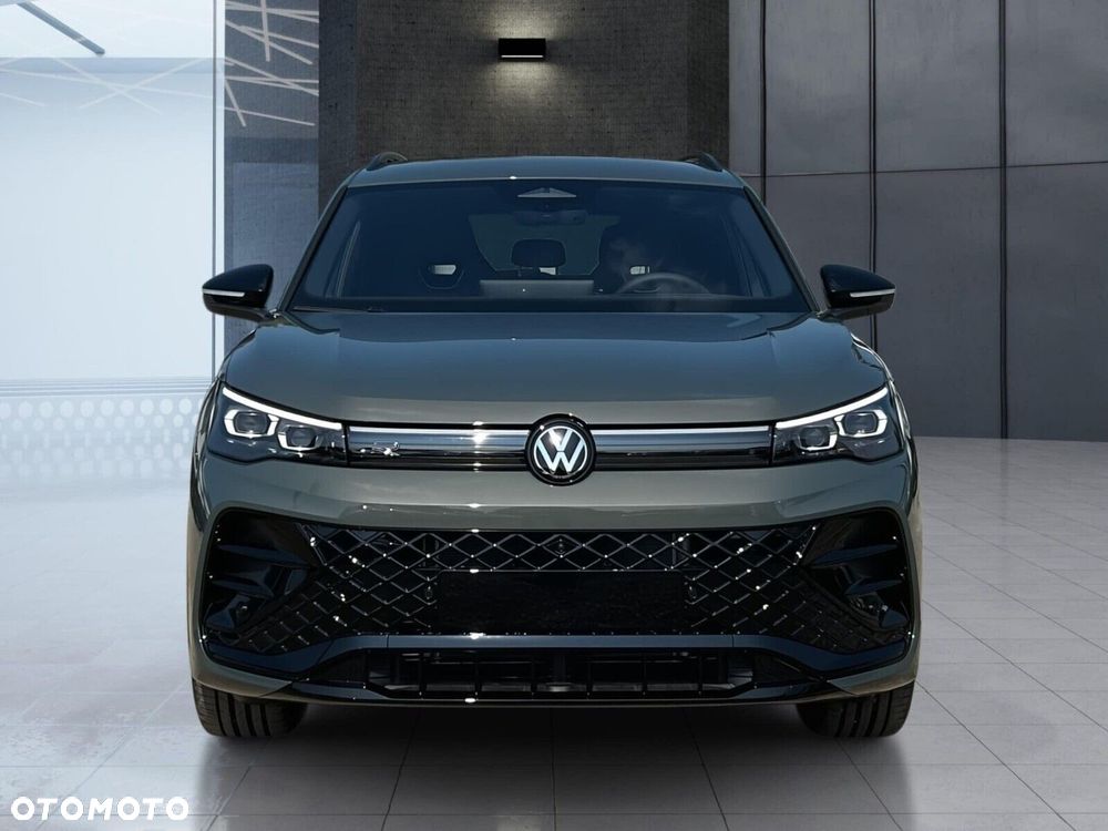 Volkswagen Tiguan - 9