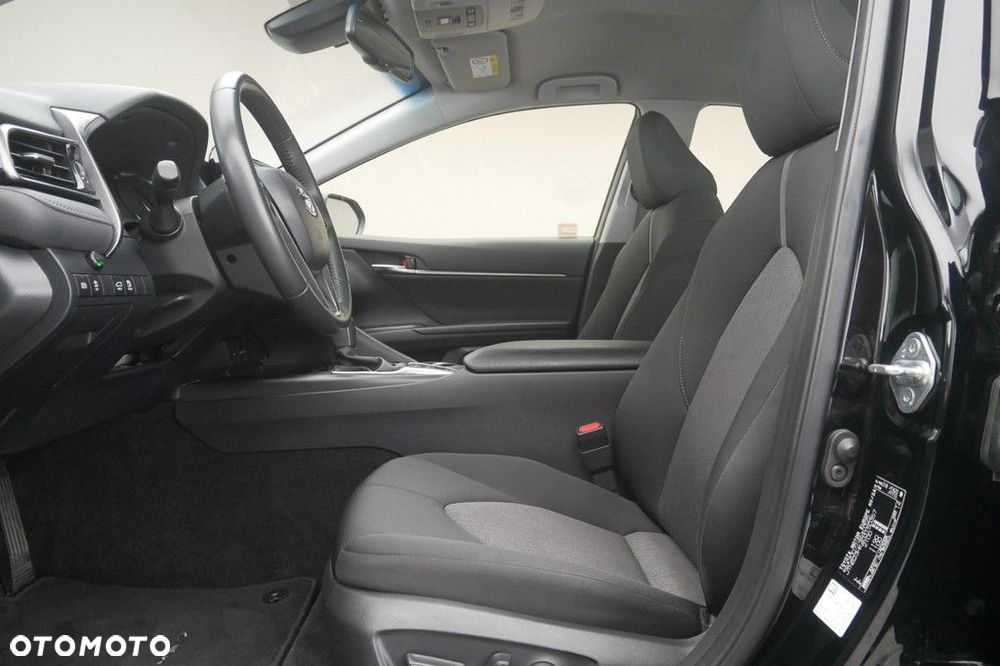 Toyota Camry 2.5 Hybrid Comfort CVT - 12