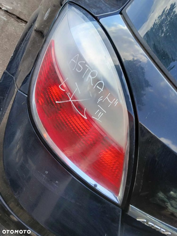 Opel Astra III H HB Lampy tylne, lewa, prawa - 1