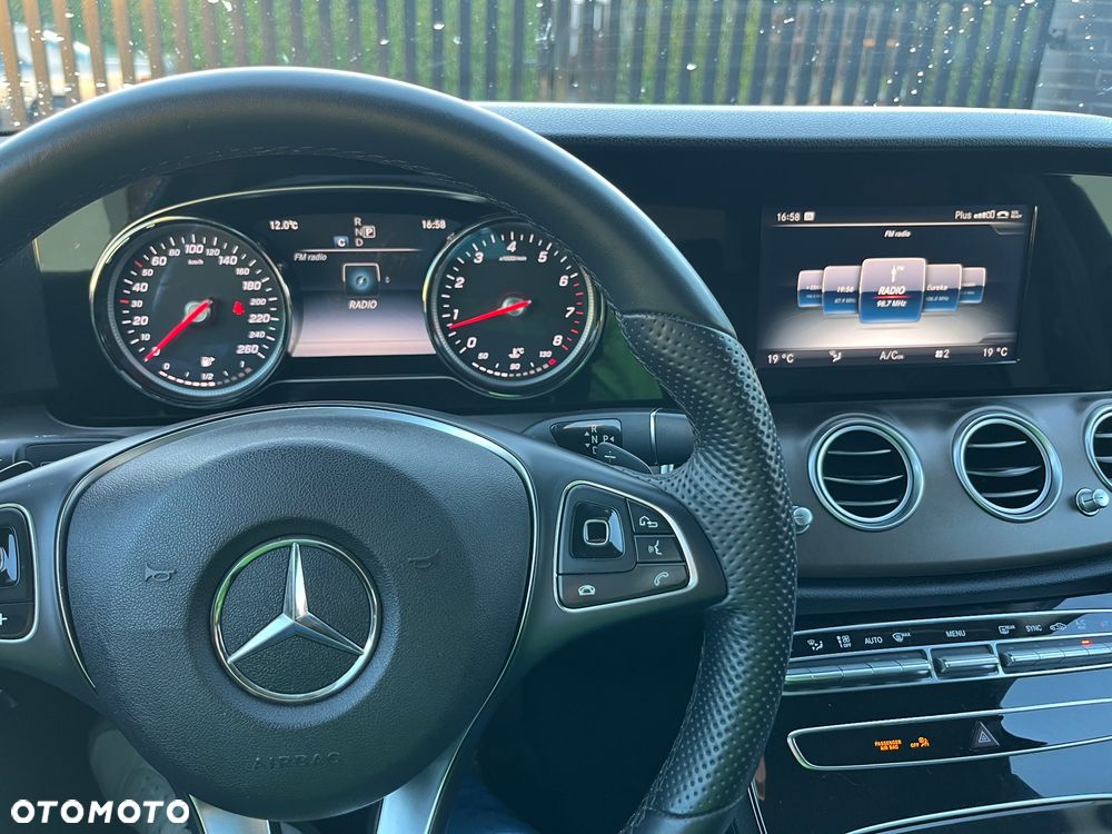 Mercedes-Benz Klasa E 250 CGI BlueEFFICIENCY Automatik - 5