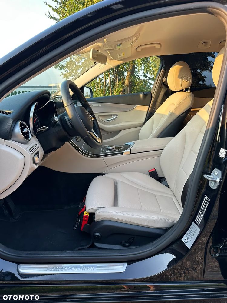 Mercedes-Benz Klasa C 200 4MATIC 9G-TRONIC - 12