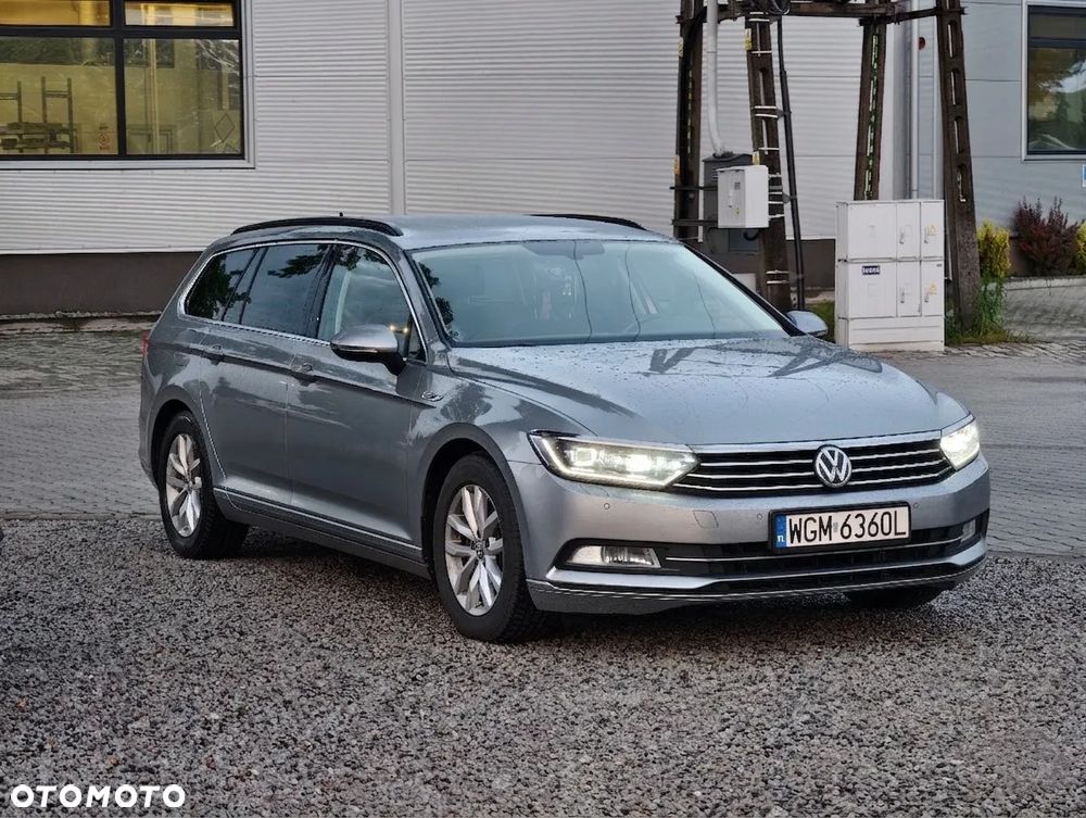 Volkswagen Passat 1.6 TDI SCR DSG Comfortline - 1