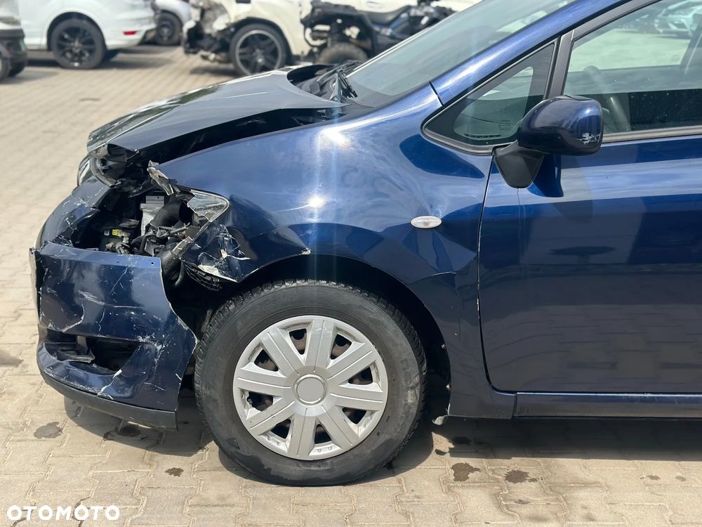 Toyota Auris - 4
