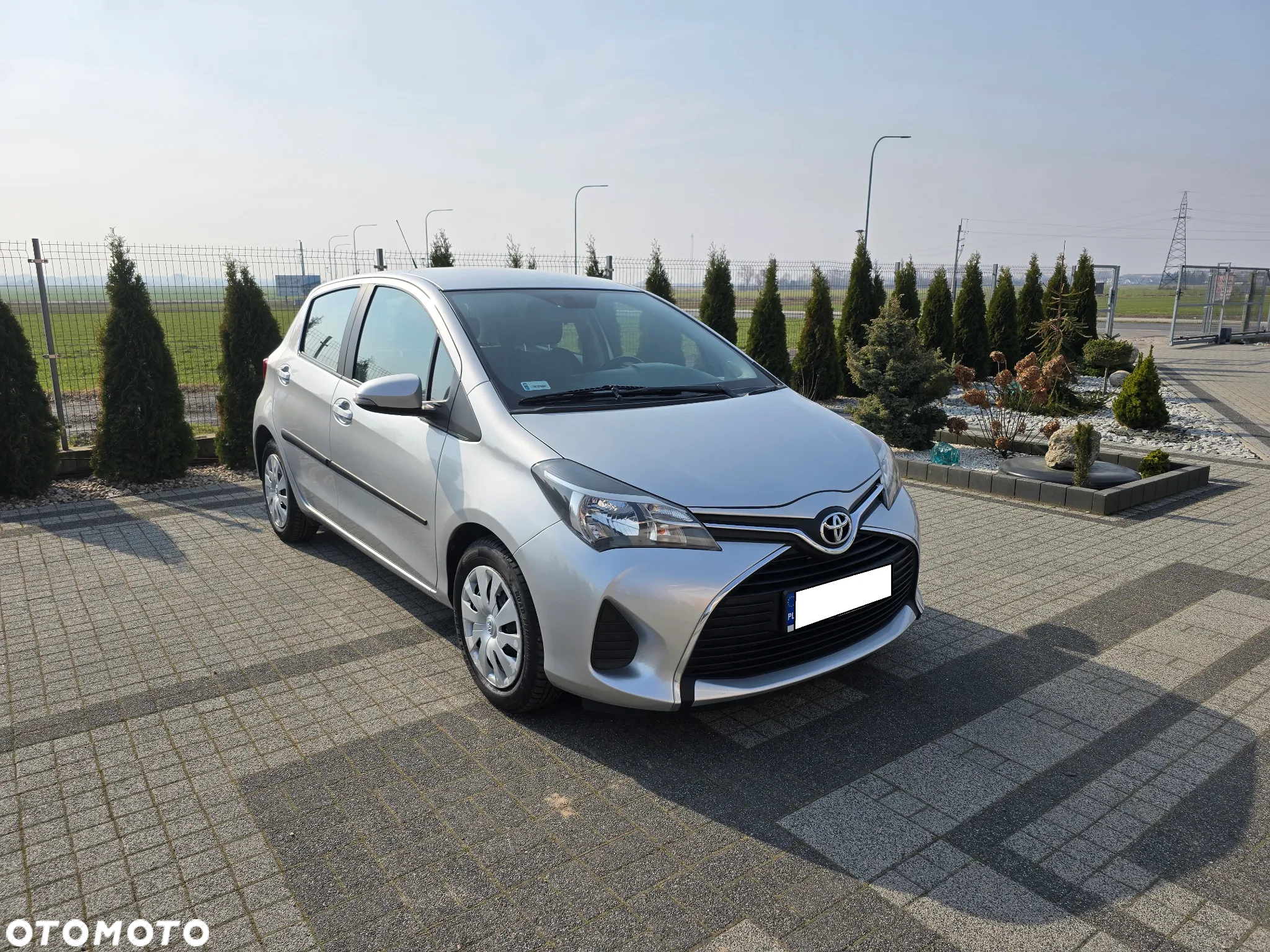 Toyota Yaris 1.0 Active EU6 - 4