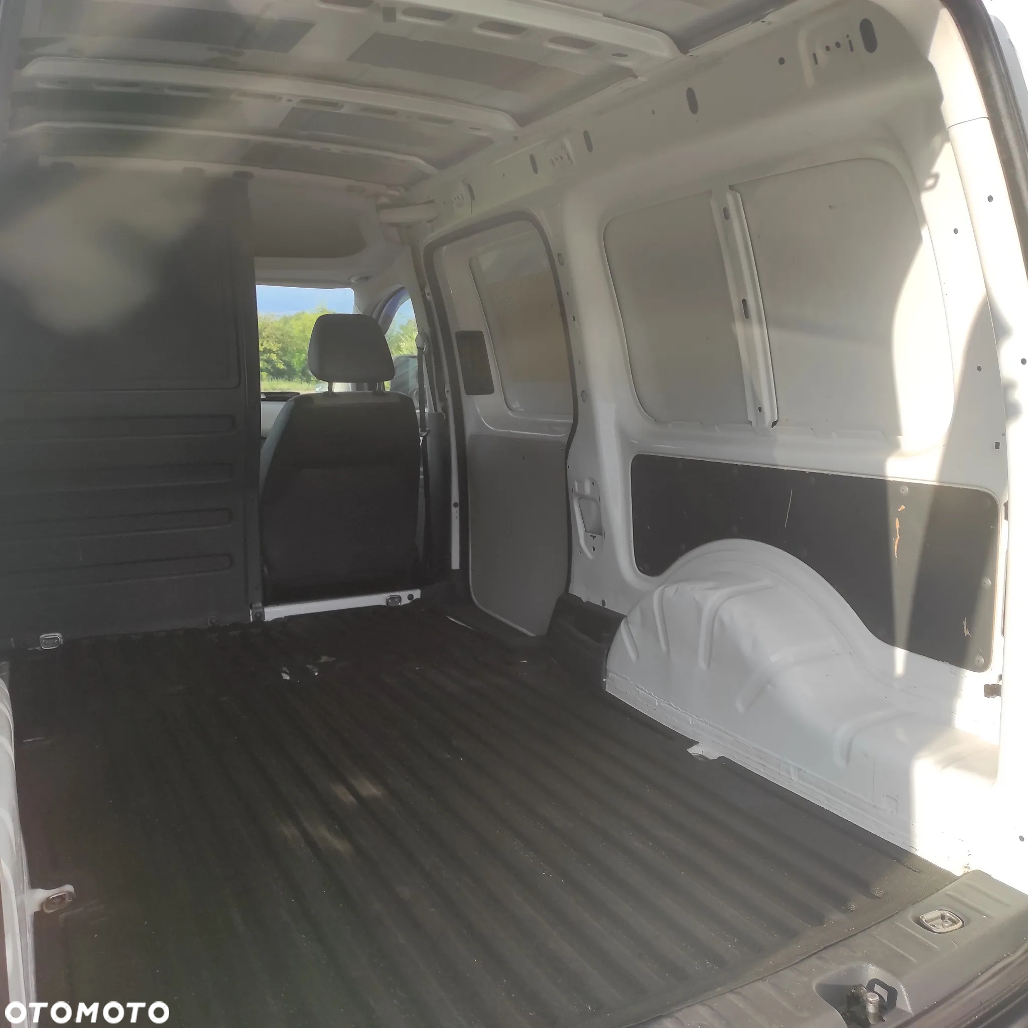 Volkswagen Caddy - 14