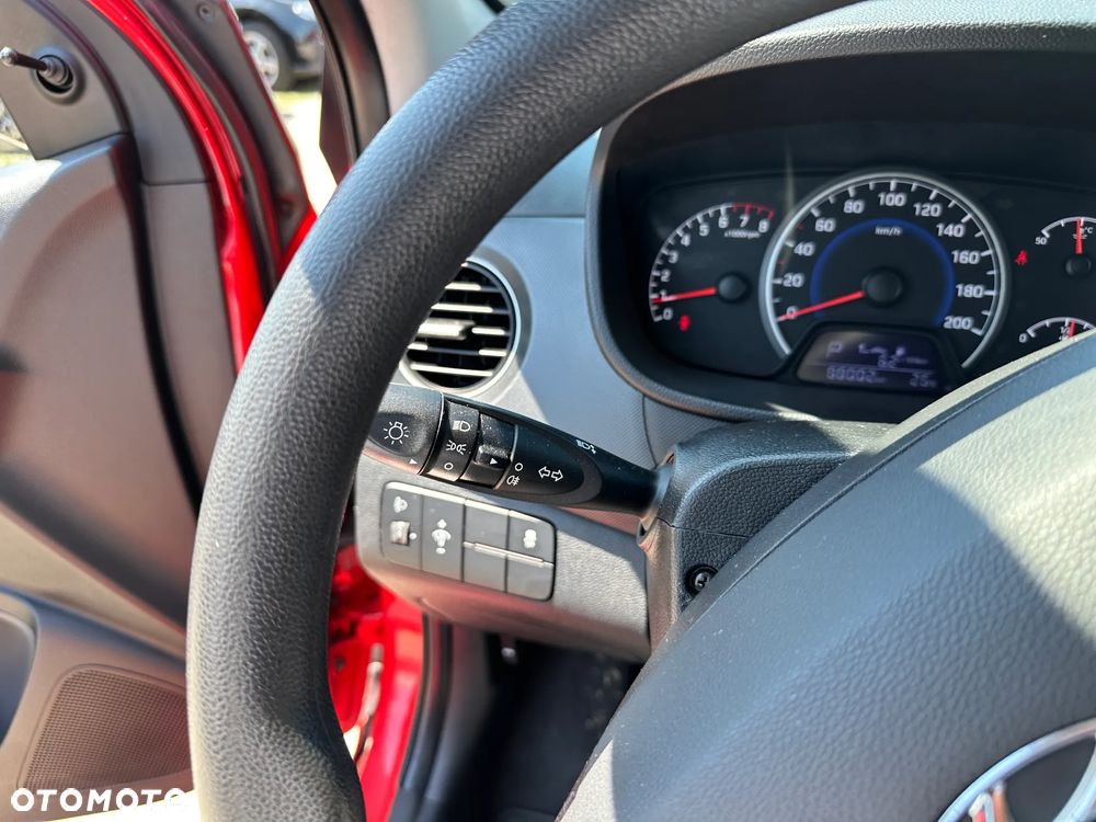 Hyundai i10 - 10