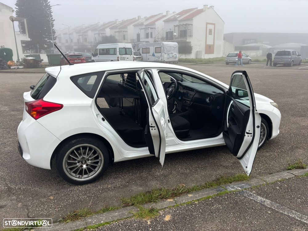 Toyota Auris 1.4 D-4D +AC - 6