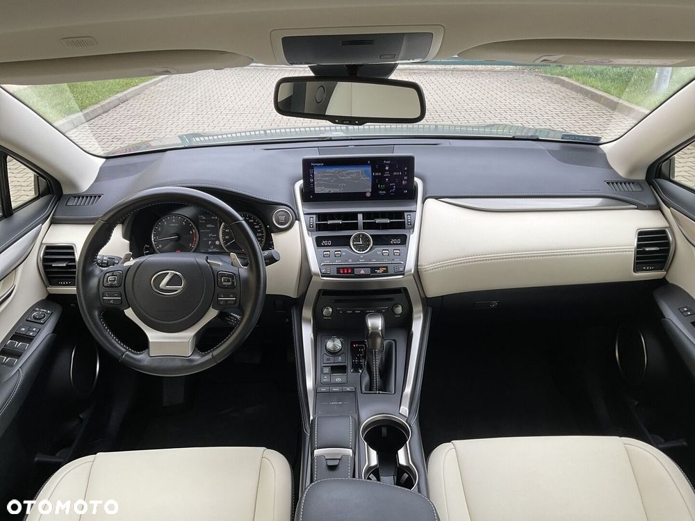 Lexus NX 300 F Impression AWD - 9