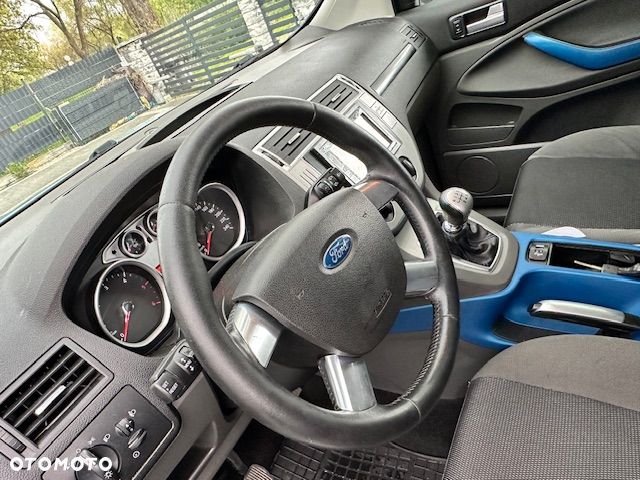 Ford Kuga 2.0 TDCi 4x4 Trend - 12