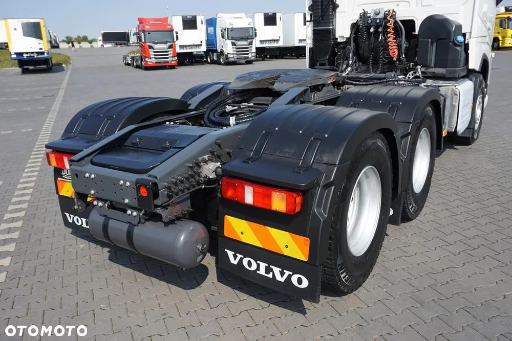 Volvo FH 16 / 650 / EURO 6 / ACC / 6 X 4 / RETARDER / HYDRAULIKA - 33