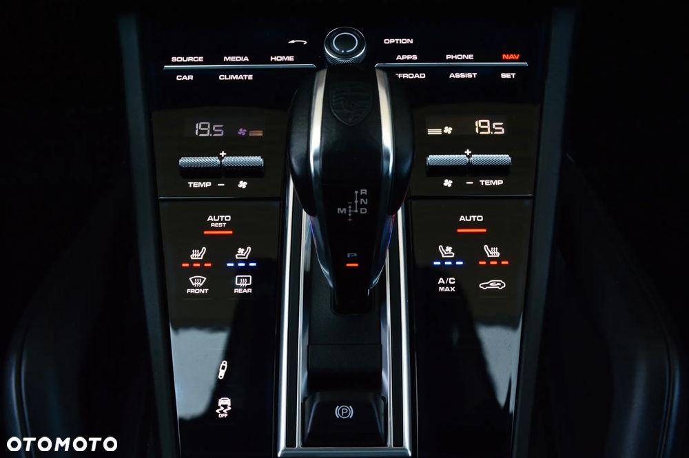 Porsche Cayenne Standard - 22