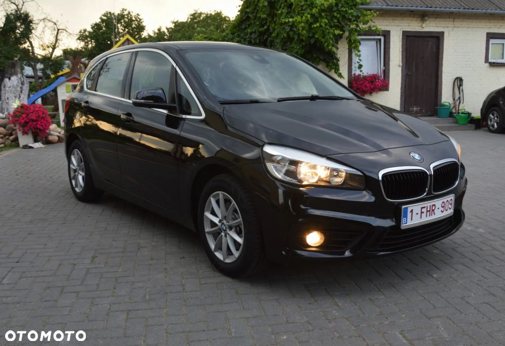 BMW Seria 2 216d - 8