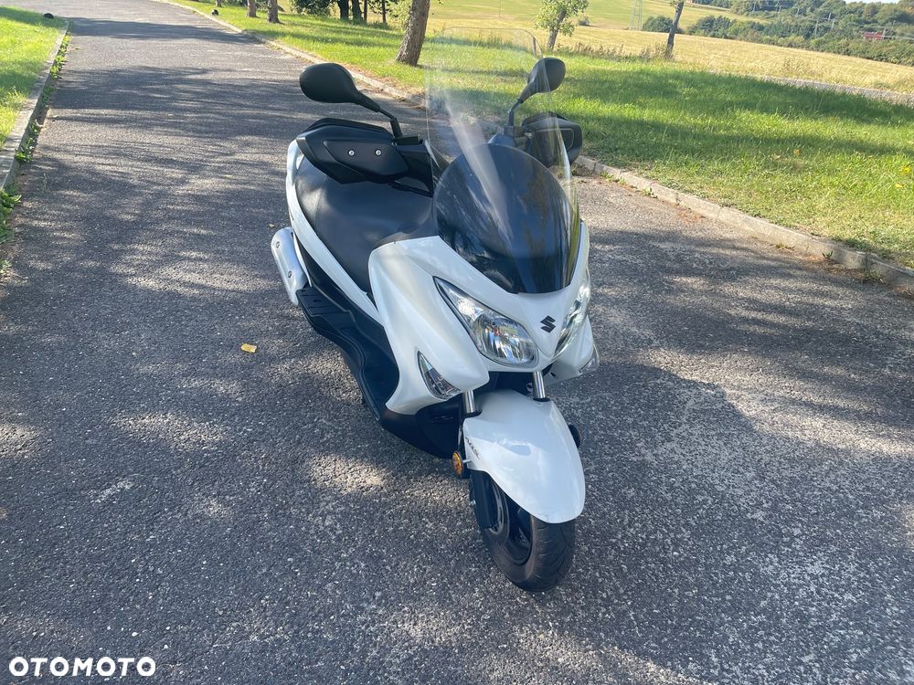 Suzuki Burgman - 6