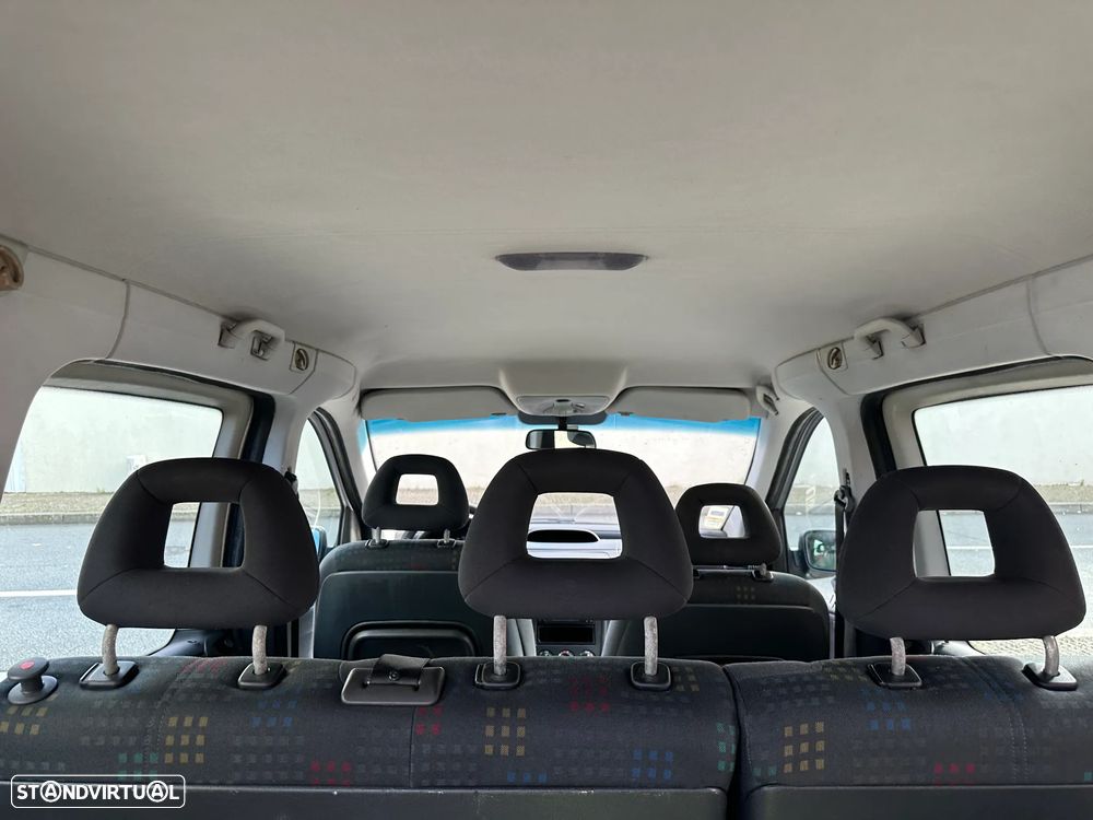 Mercedes-Benz Vaneo 1.7 CDi Family 7L - 28