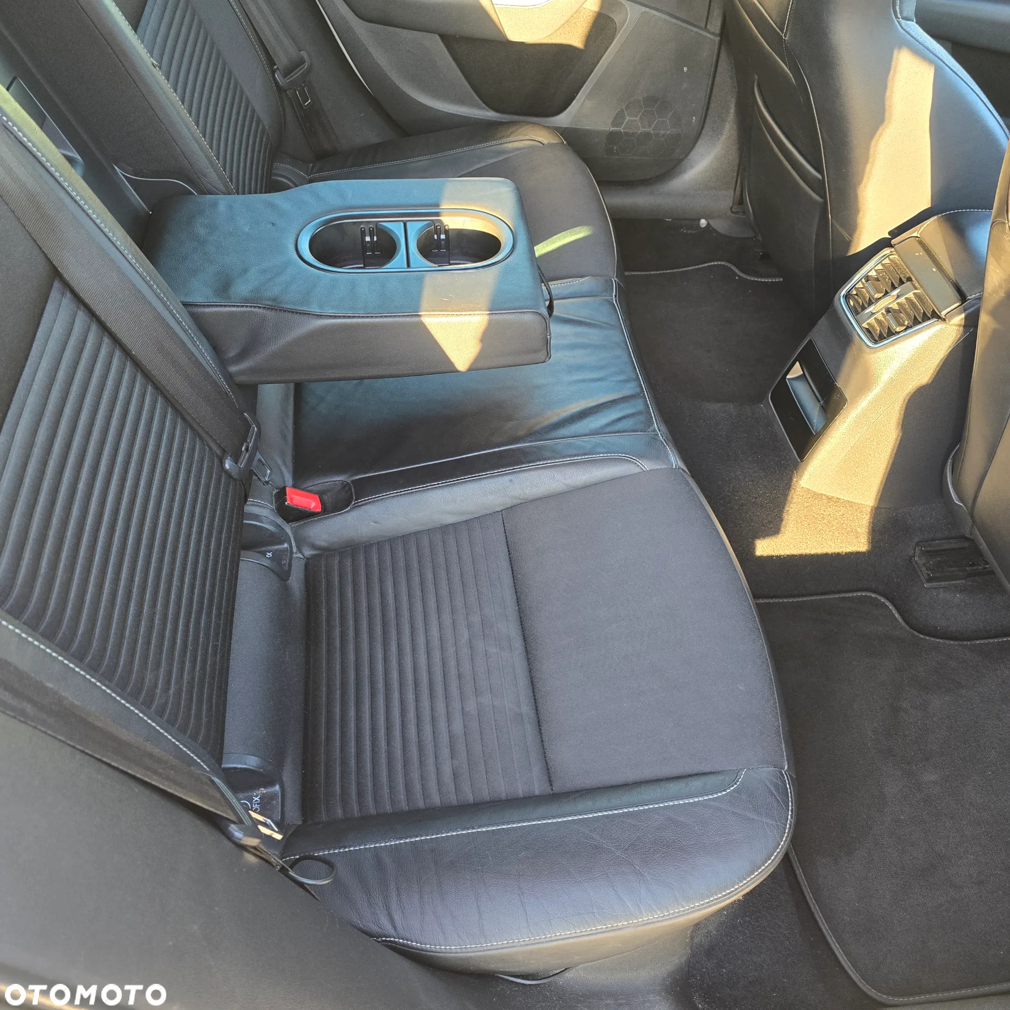 Skoda Octavia Combi 2.0 TDI RS - 22