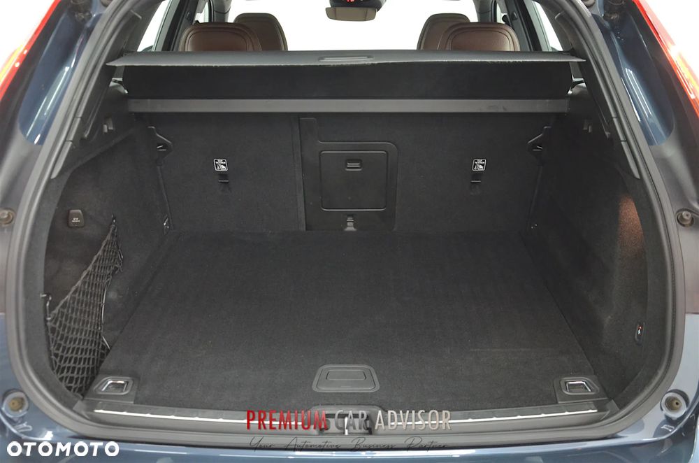 Volvo XC 60 B4 B Geartronic Momentum Pro - 27
