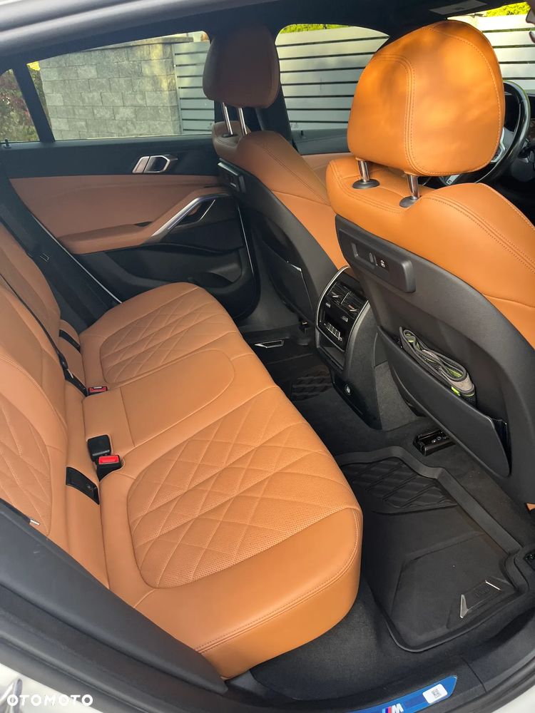 BMW X6 xDrive40i - 13