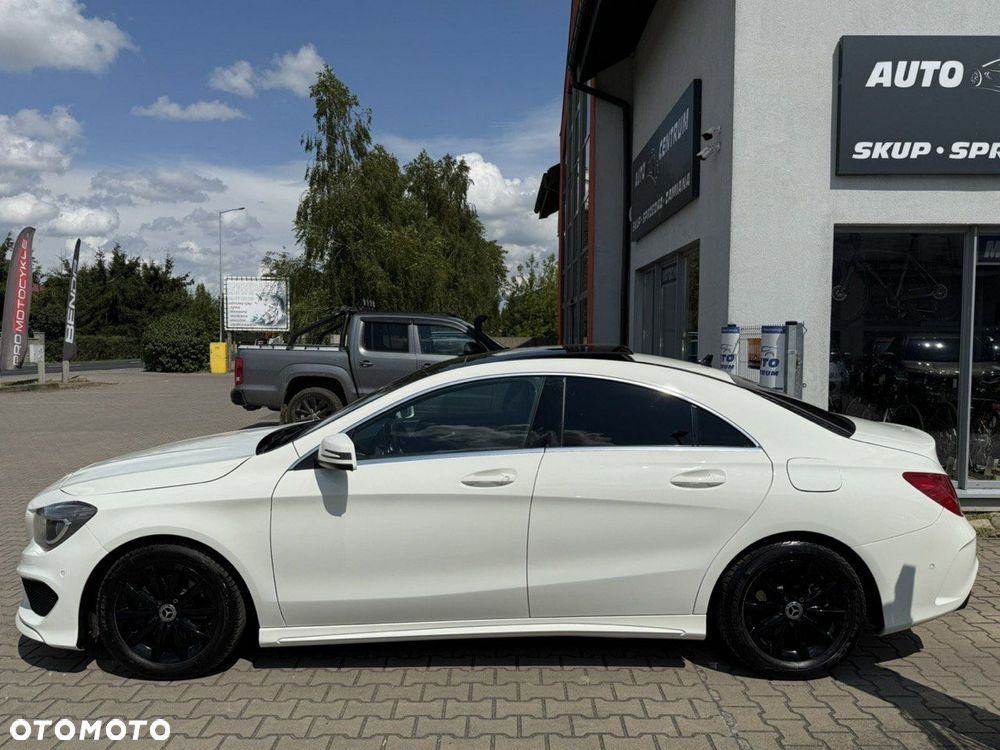 Mercedes-Benz CLA 180 AMG Line - 11