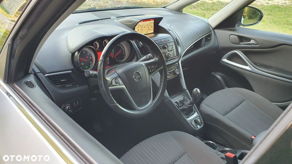 Opel Zafira - 12
