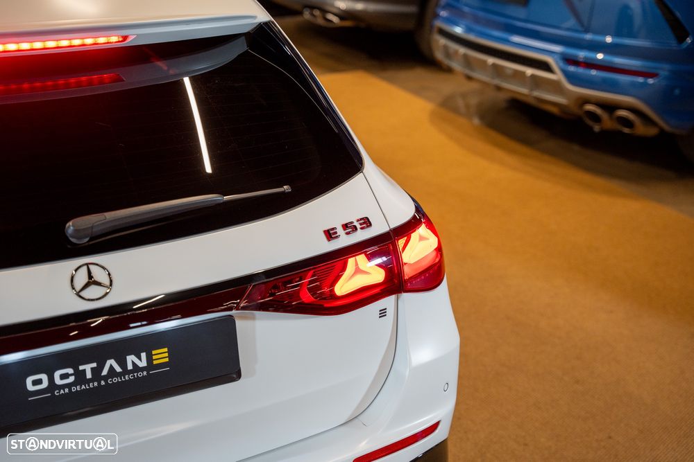 Mercedes-Benz E 53 AMG Hybrid 4Matic+ - 12