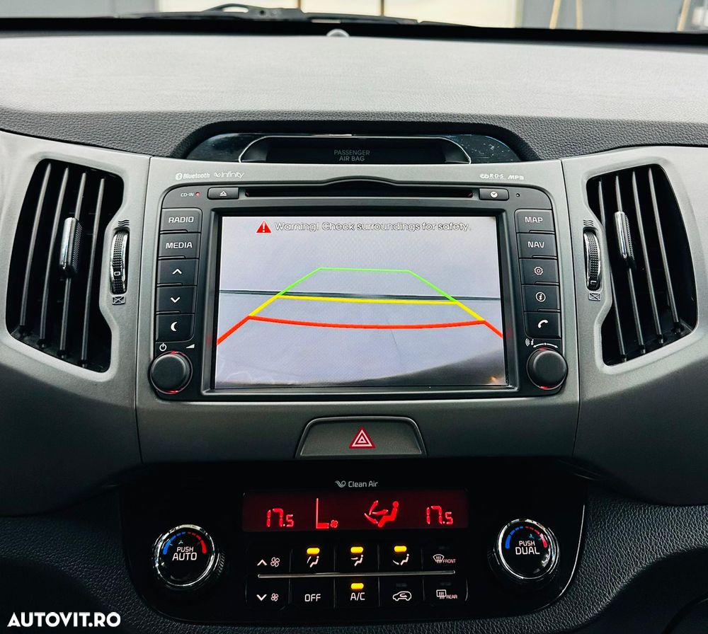 Kia Sportage 1.7 CRDI 2WD Dream-Team Edition - 28