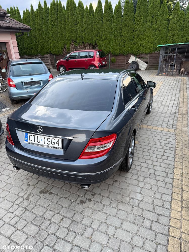 Mercedes-Benz Klasa C 320 CDI DPF 7G-TRONIC Avantgarde - 23