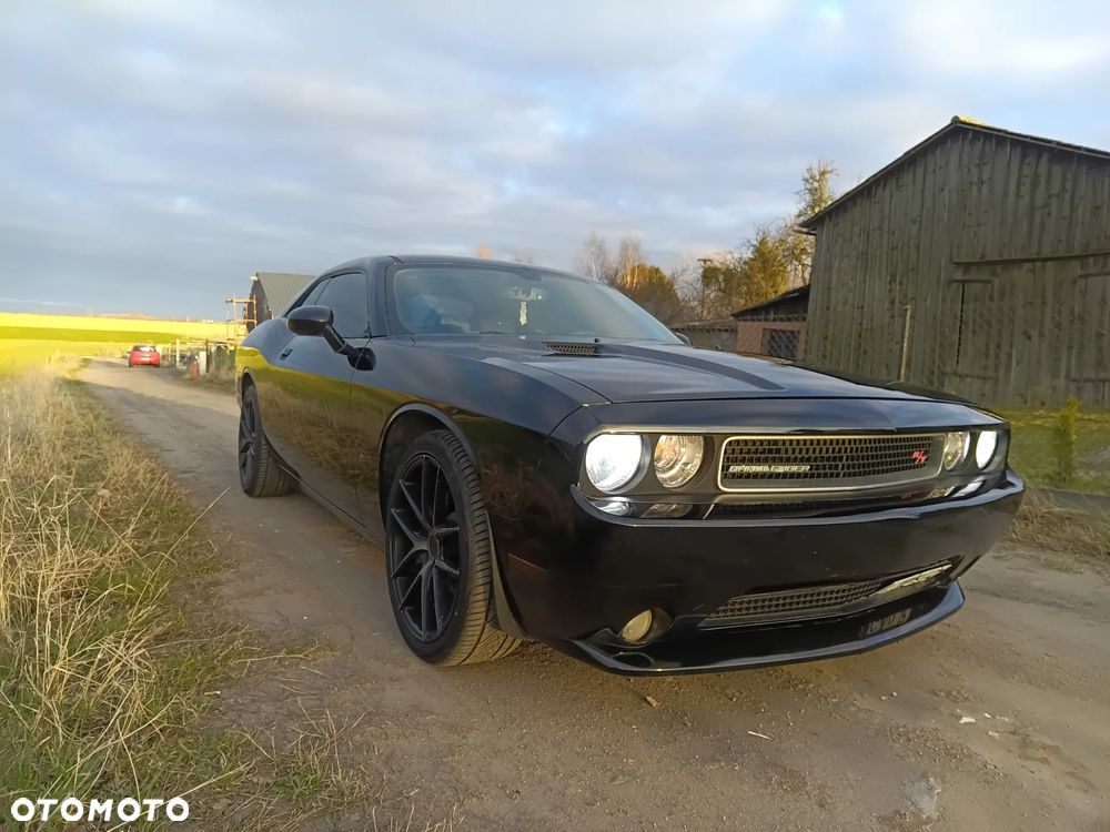 Dodge Challenger - 4