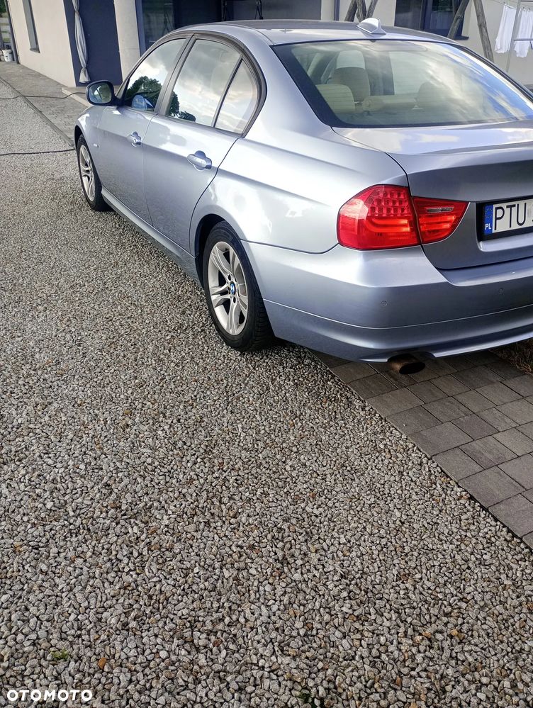 BMW Seria 3 318i Edition Exclusive - 11