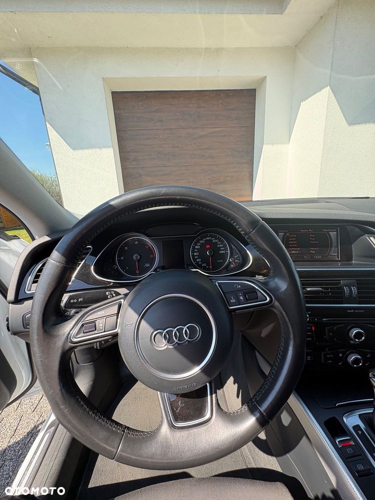 Audi A4 Avant 2.0 TDI Quattro S tronic - 8