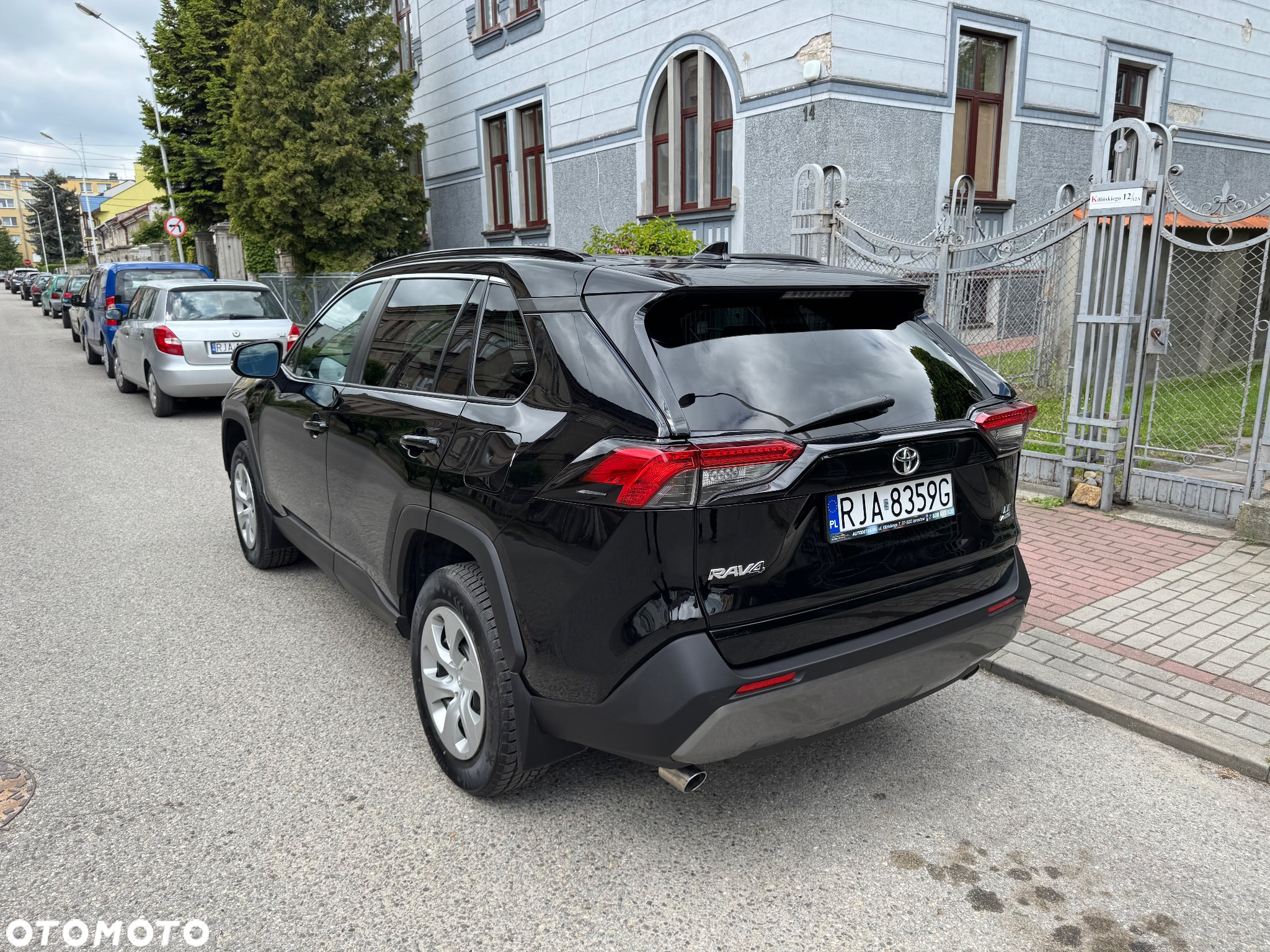 Toyota RAV4 - 12
