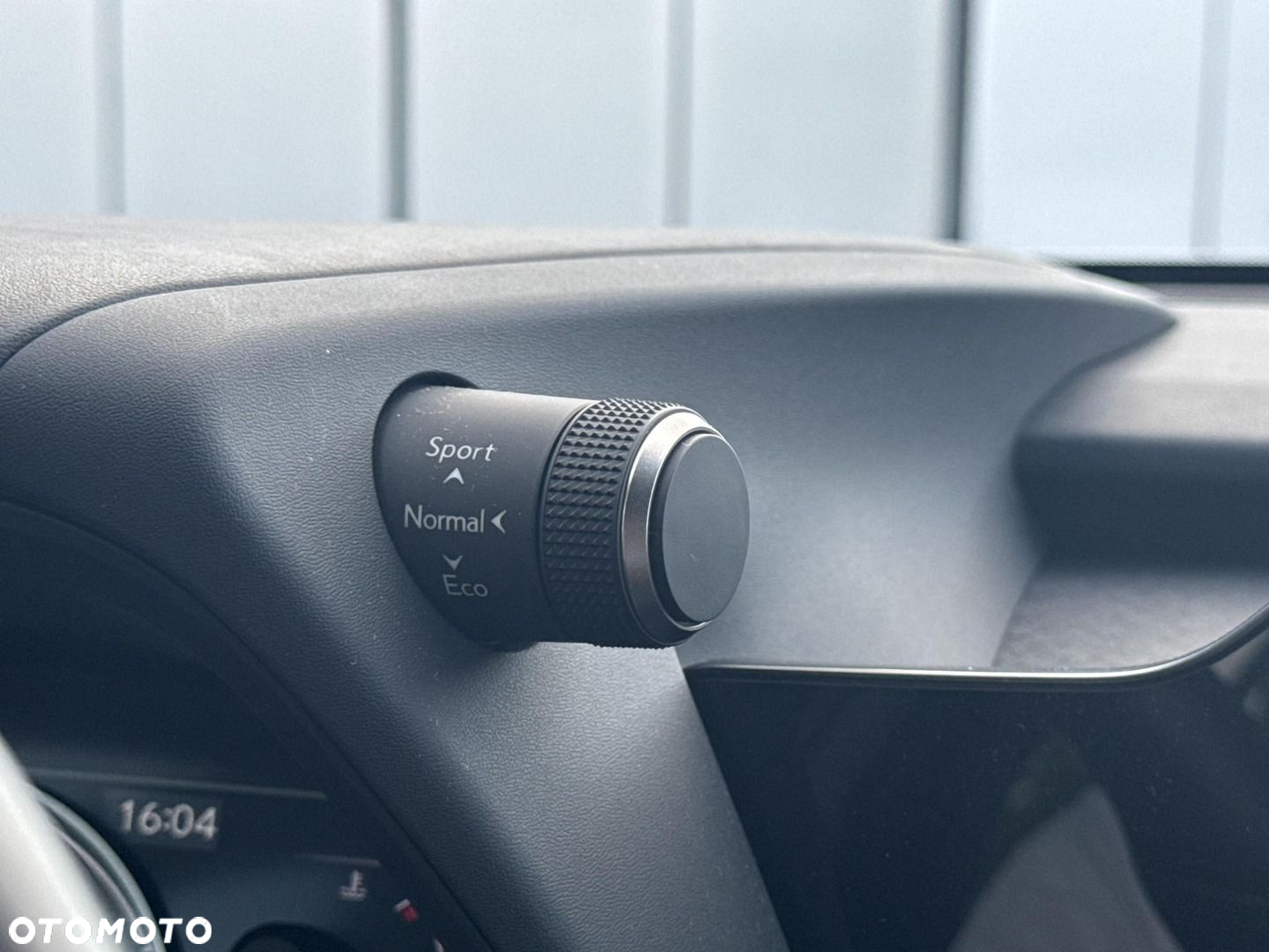 Lexus UX 250h GPF F Sport Design 2WD - 14