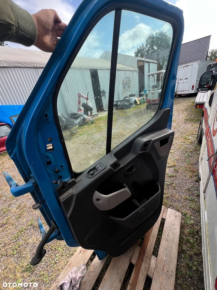 Renault Master III prawe przednie drzwi kpl. - 4