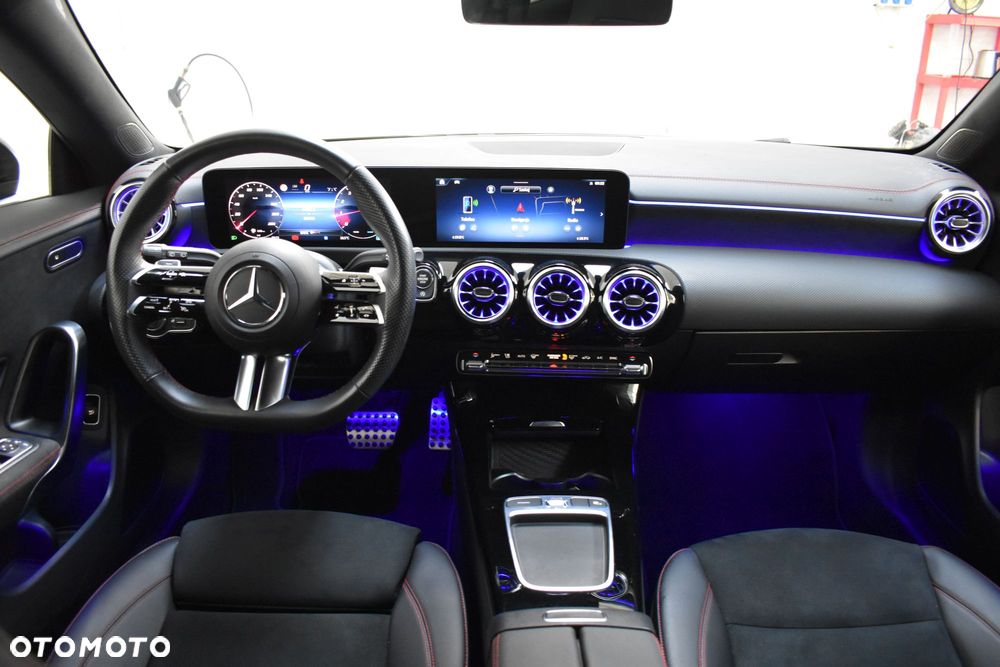 Mercedes-Benz CLA 200 7G-DCT AMG Line Advanced Plus - 18