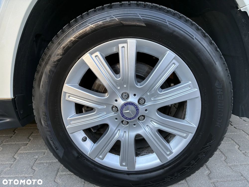 Mercedes-Benz GL - 14