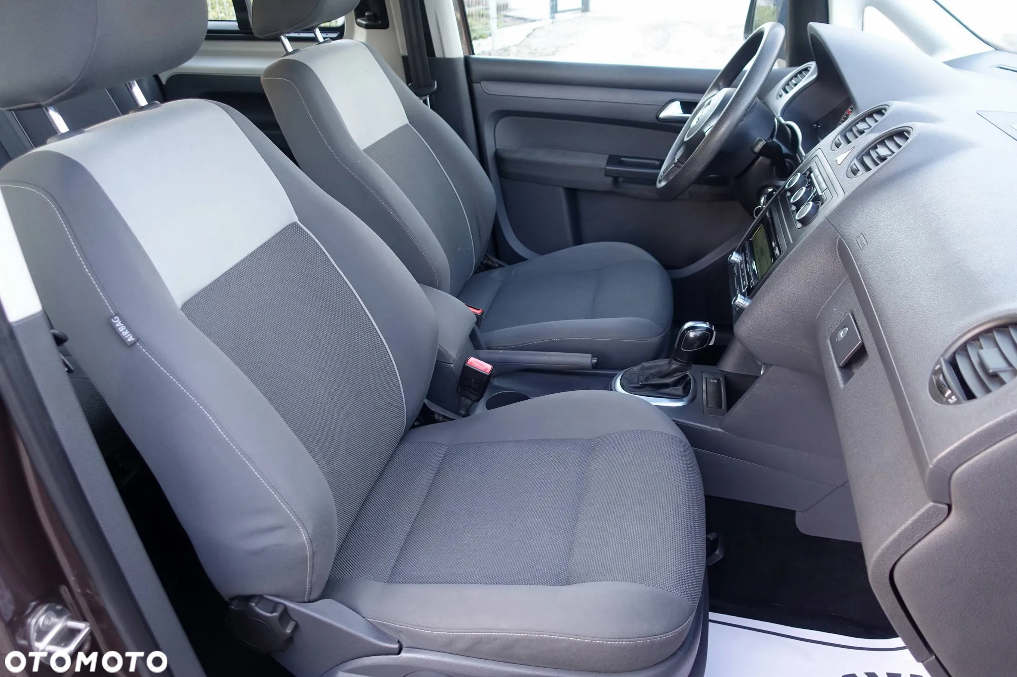 Volkswagen Caddy Maxi 1.6 TDI Comfortline DSG - 12